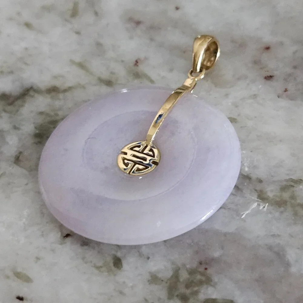 VINTAGE GUMPS 14K LAVENDER JADE GOOD LUCK BI CHINESE PENDANT NECKLACE ENHANCER